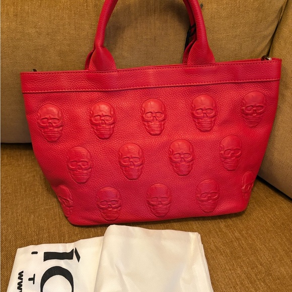 NWT IO Pelle Red Leather Skull Tote - Picture 4 of 4